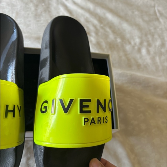 Givenchy Pool Slides - Picture 2 of 11